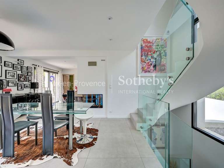 Maison Aix-en-Provence - 4 chambres - 188m²