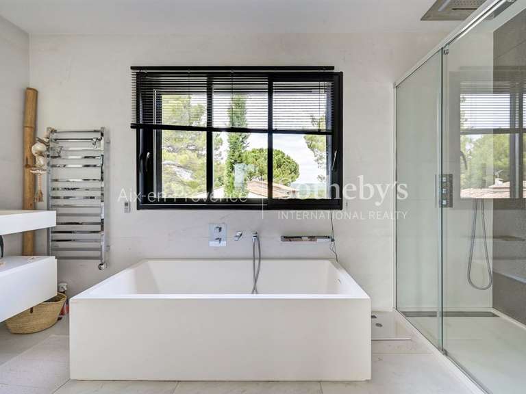 Maison Aix-en-Provence - 4 chambres - 188m²