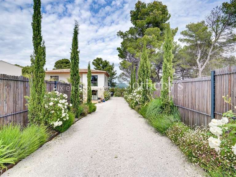 Maison Aix-en-Provence - 4 chambres - 188m²