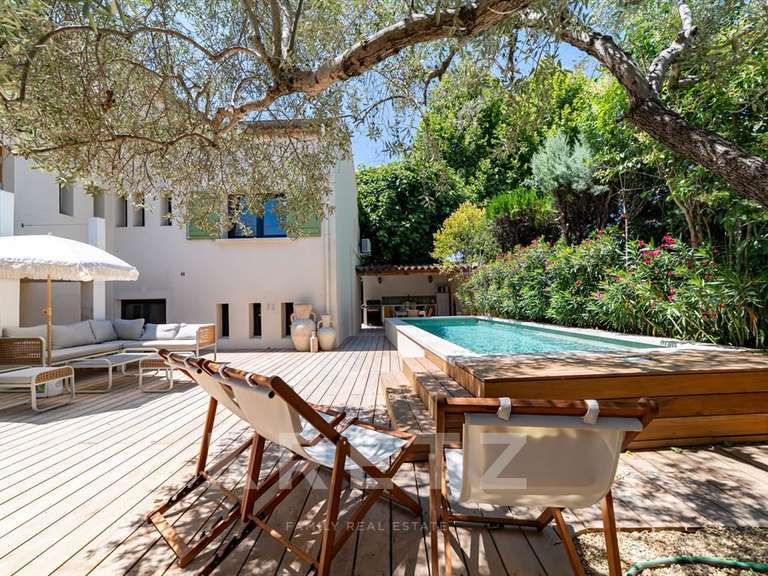 Maison Aix-en-Provence - 5 chambres - 220m²