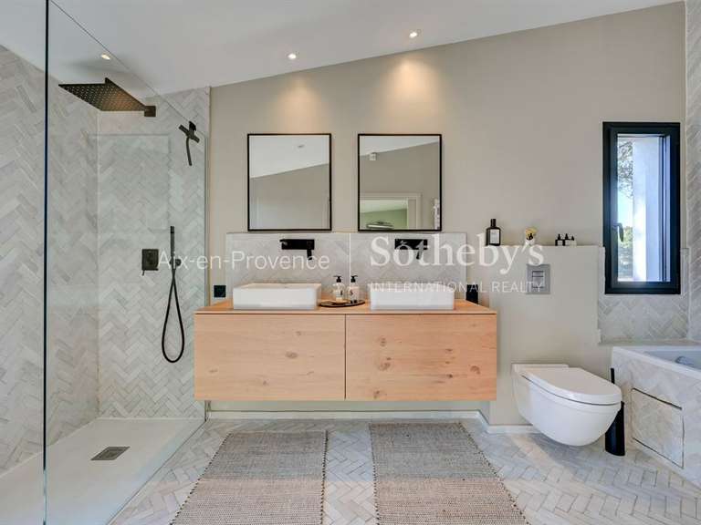 Maison Aix-en-Provence - 5 chambres - 342m²