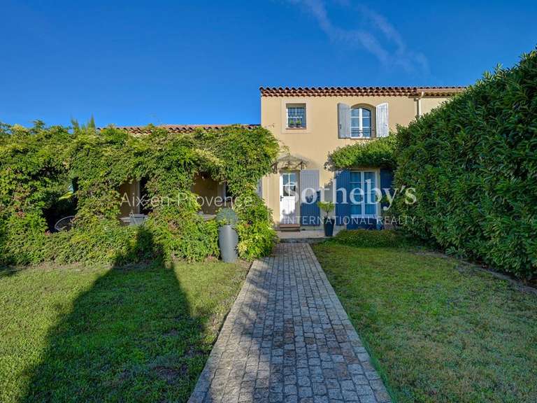 Maison Aix-en-Provence - 3 chambres - 135m²