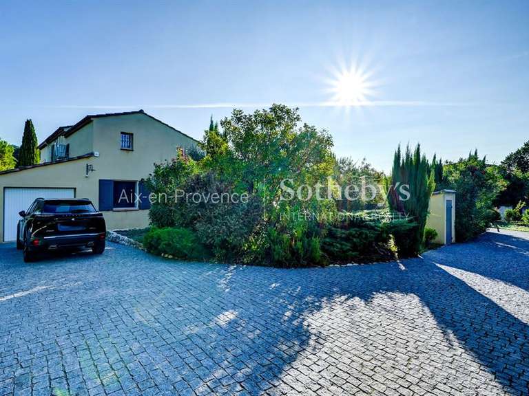 Maison Aix-en-Provence - 3 chambres - 135m²