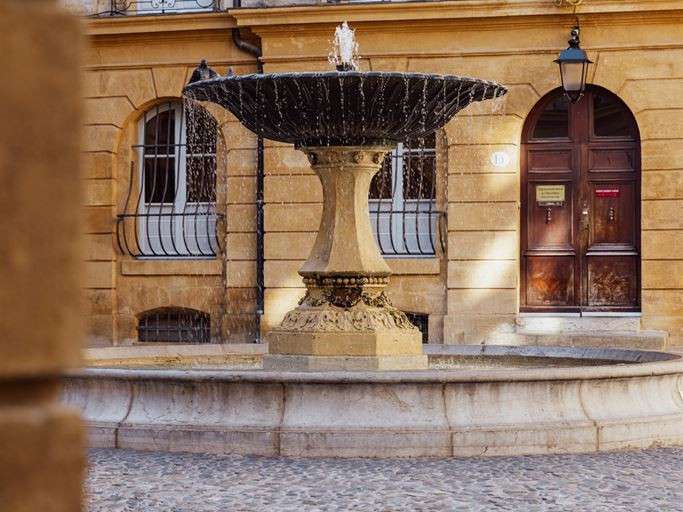 Maison Aix-en-Provence - 4 chambres - 178m²