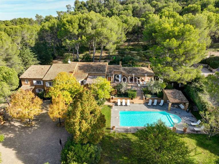 House Aix-en-Provence - 5 bedrooms - 353m²