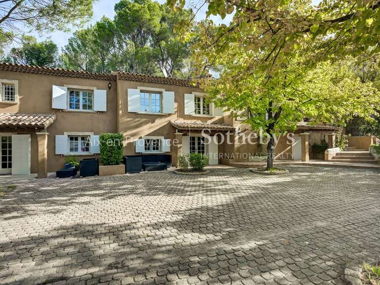 House Aix-en-Provence - 5 bedrooms - 353m²