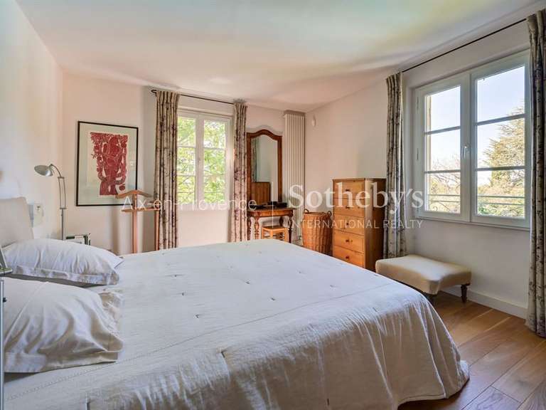 Maison Aix-en-Provence - 4 chambres - 225m²