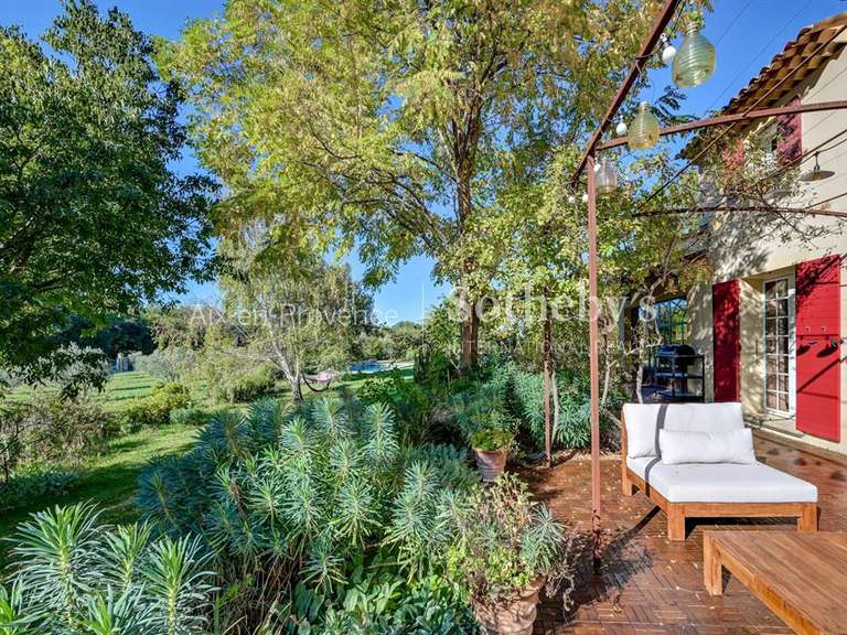 Maison Aix-en-Provence - 6 chambres - 201m²