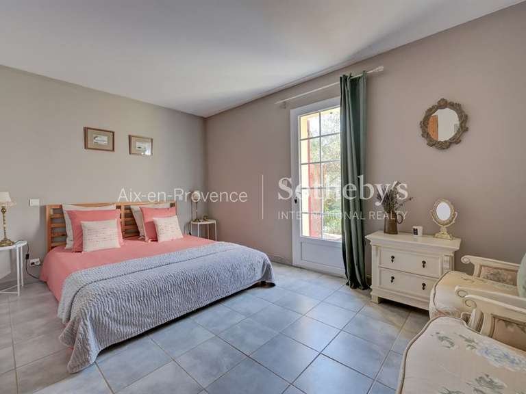 Maison Aix-en-Provence - 6 chambres - 201m²