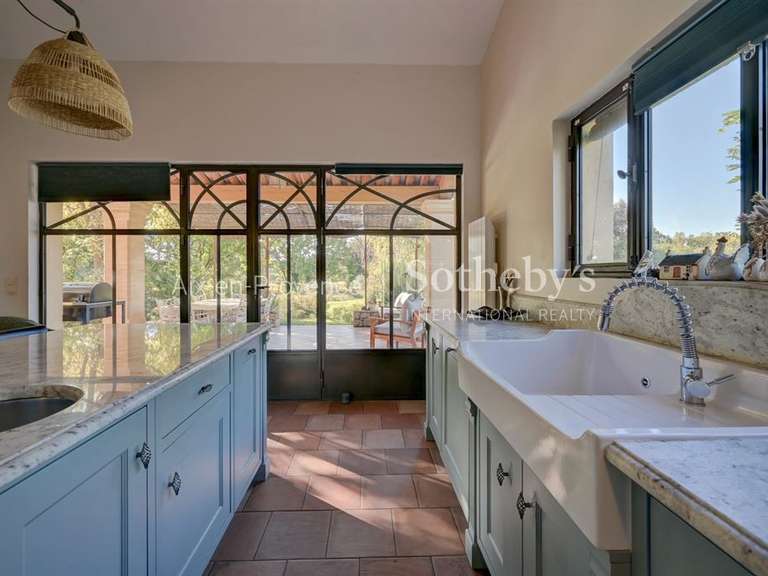 Maison Aix-en-Provence - 6 chambres - 201m²