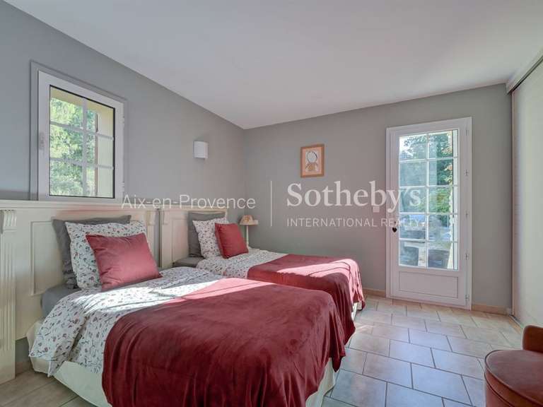 Maison Aix-en-Provence - 6 chambres - 201m²
