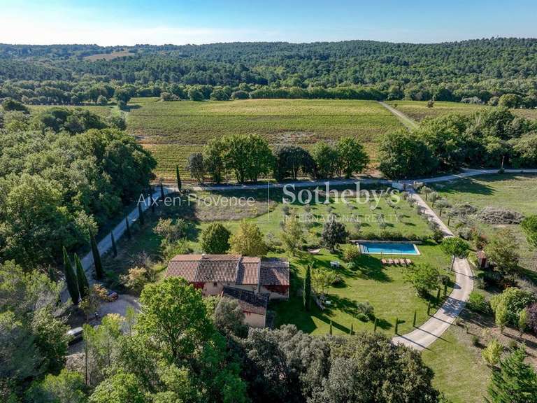 House Aix-en-Provence - 6 bedrooms - 201m²