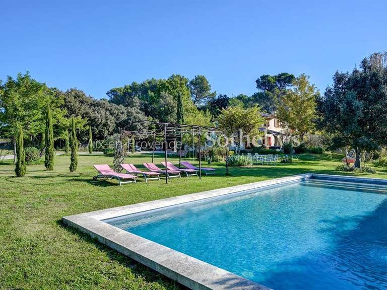 House Aix-en-Provence - 6 bedrooms - 201m²