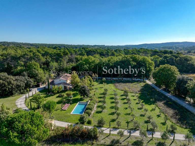 House Aix-en-Provence - 6 bedrooms - 201m²