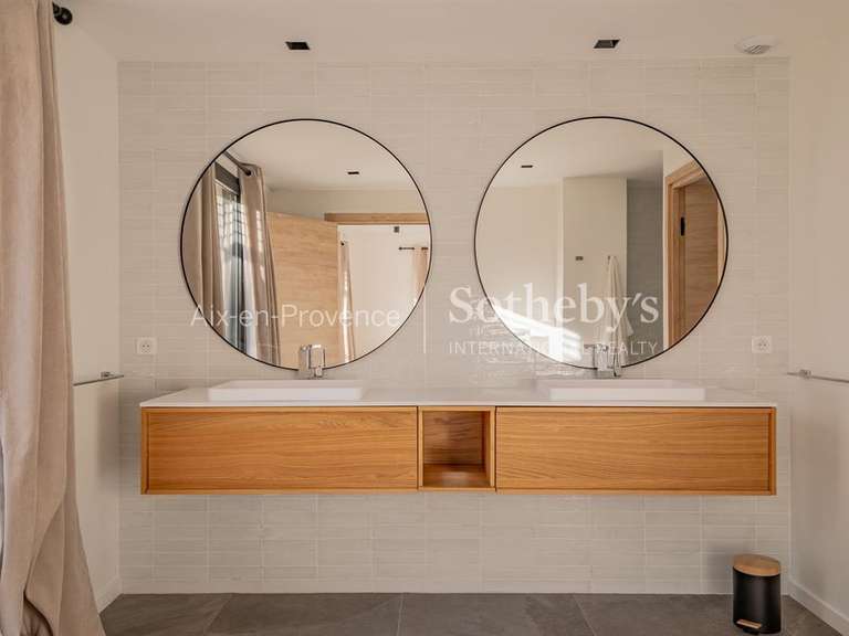 Maison Aix-en-Provence - 5 chambres - 300m²