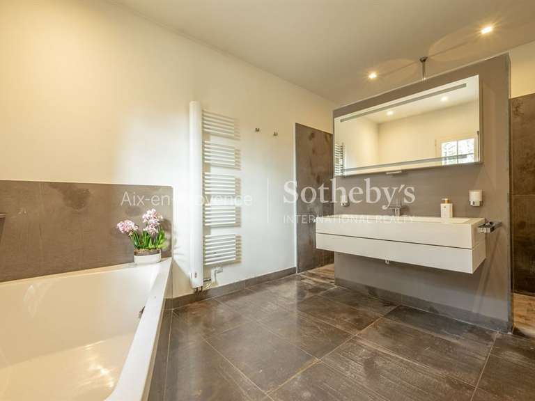 Maison Aix-en-Provence - 6 chambres - 353m²