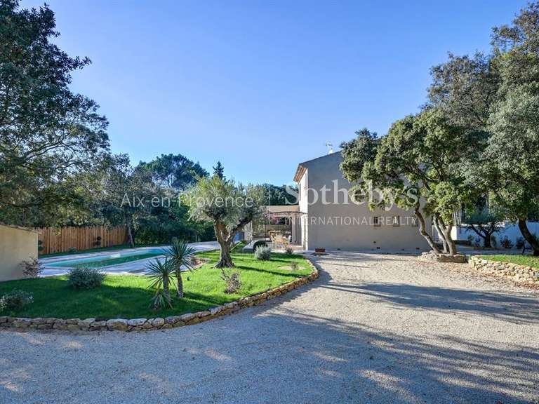 Maison Aix-en-Provence - 4 chambres - 180m²