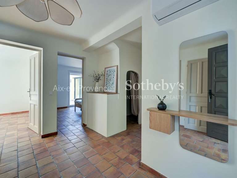 Maison Aix-en-Provence - 4 chambres - 180m²