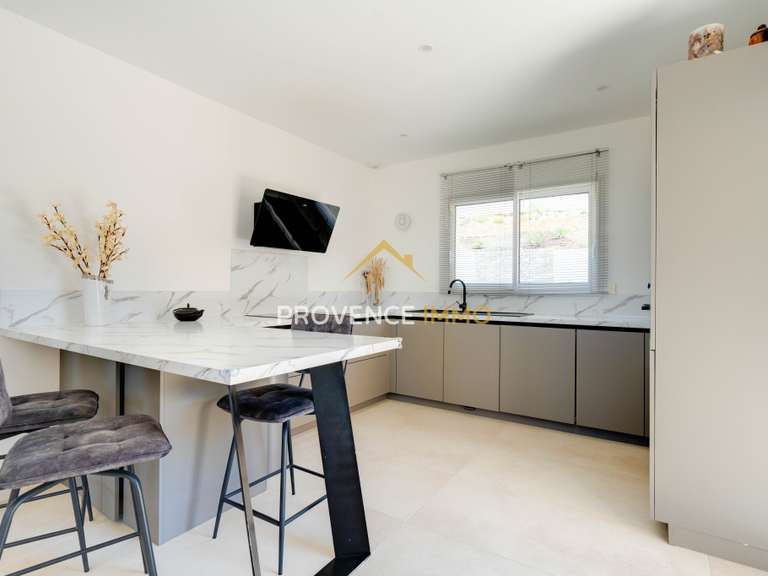 Maison Aix-en-Provence - 3 chambres - 233m²