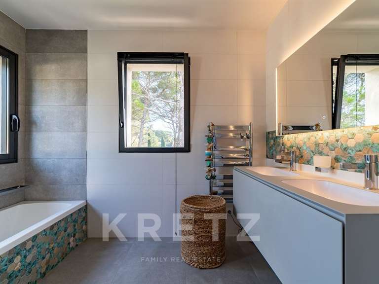 Maison Aix-en-Provence - 4 chambres - 207m²