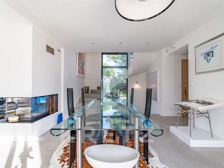 Maison Aix-en-Provence - 4 chambres - 207m²