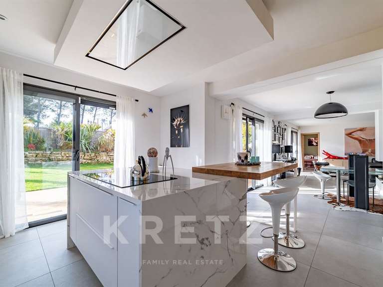 Maison Aix-en-Provence - 4 chambres - 207m²