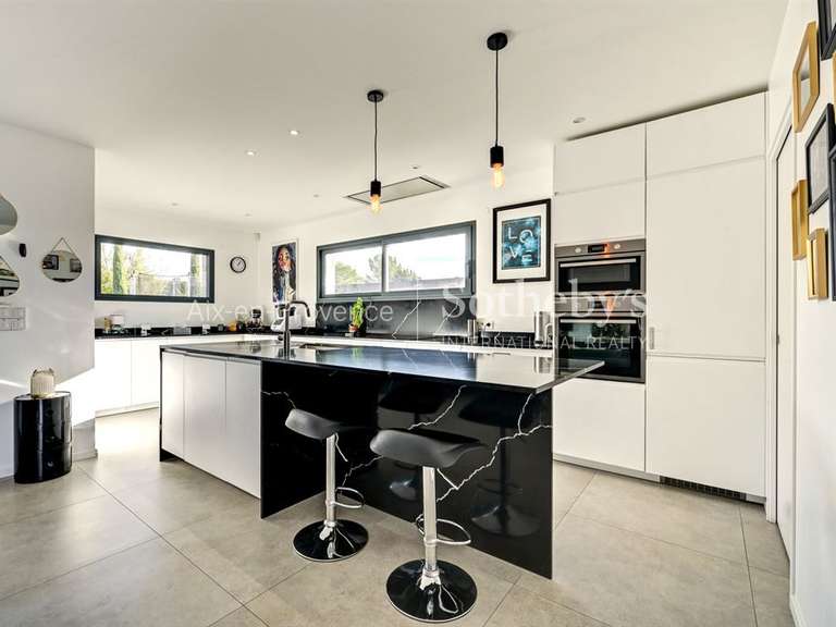 Maison Aix-en-Provence - 4 chambres - 160m²