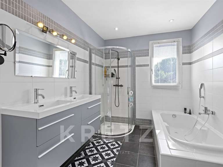 Maison Aix-en-Provence - 4 chambres - 300m²