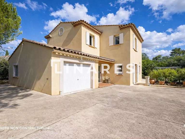 Maison Aix-en-Provence - 4 chambres - 179m²