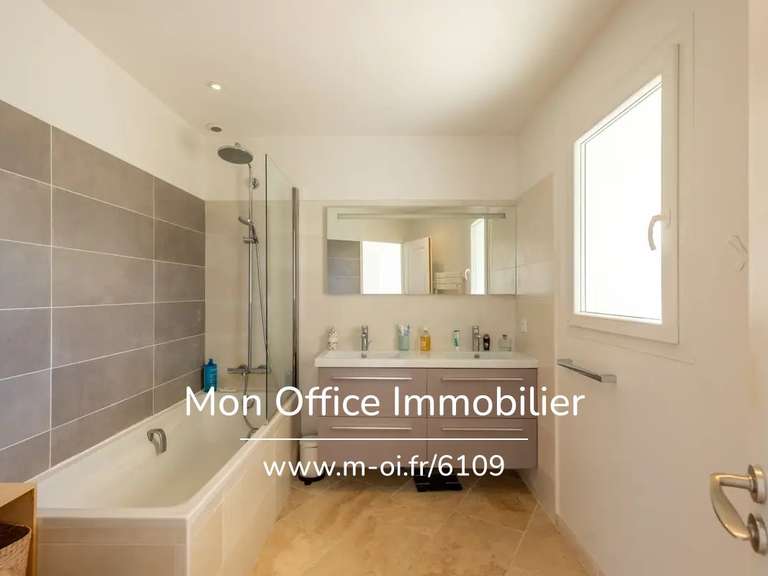 Maison Aix-en-Provence - 3 chambres - 155m²