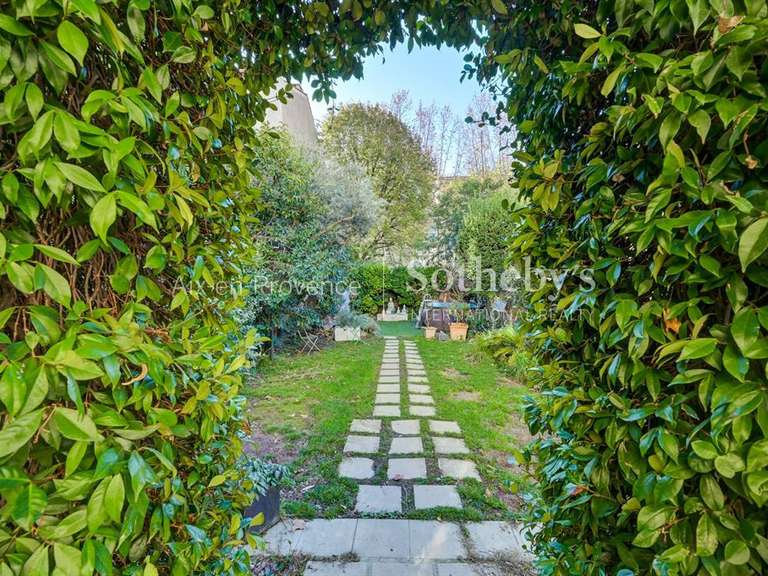 House Aix-en-Provence - 7 bedrooms - 227m²