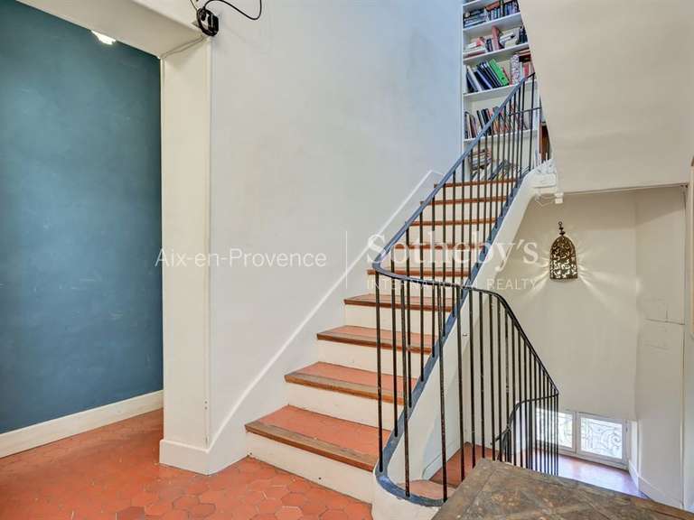 House Aix-en-Provence - 7 bedrooms - 227m²