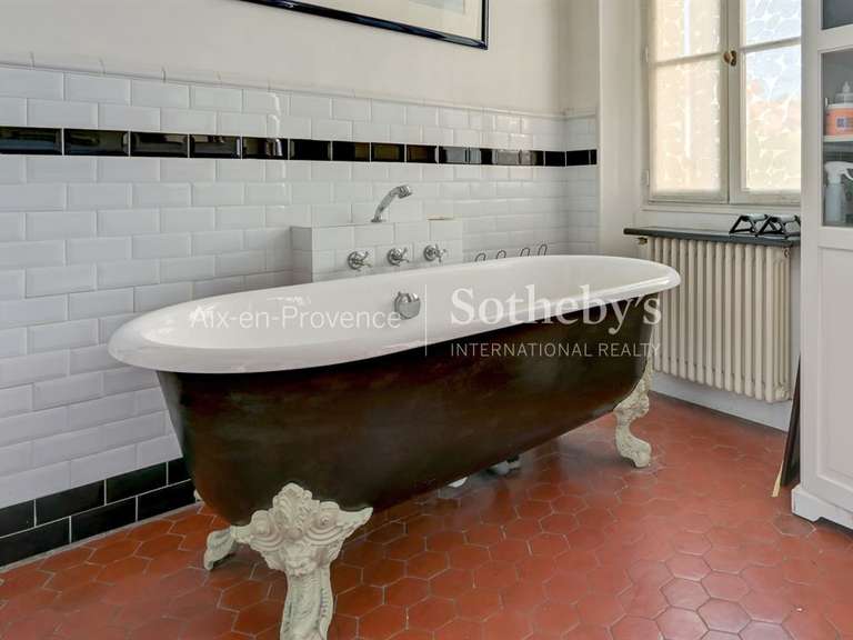 House Aix-en-Provence - 7 bedrooms - 227m²