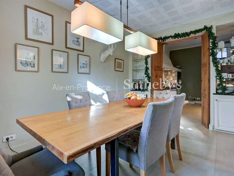 House Aix-en-Provence - 7 bedrooms - 227m²