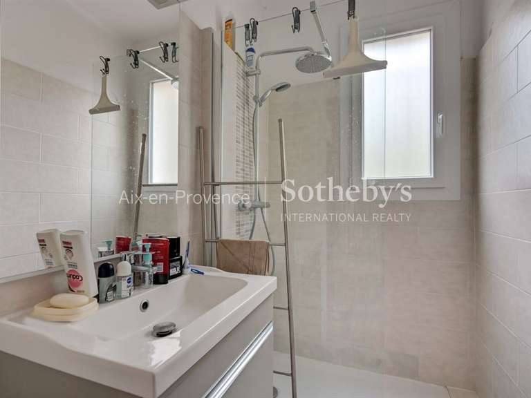 Maison Aix-en-Provence - 6 chambres - 220m²