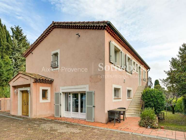 Maison Aix-en-Provence - 6 chambres - 220m²