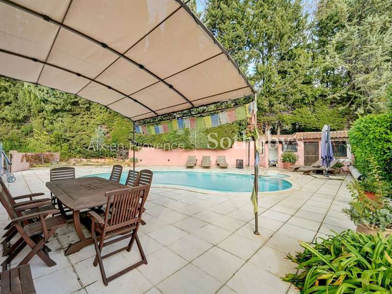 Maison Aix-en-Provence - 6 chambres - 220m²