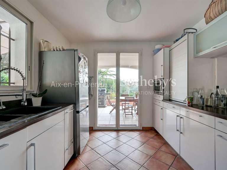 Maison Aix-en-Provence - 6 chambres - 220m²