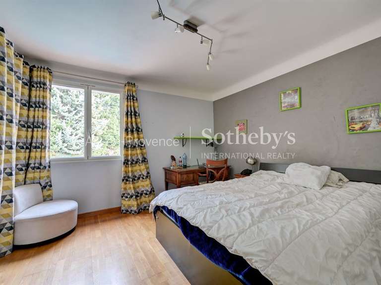 Maison Aix-en-Provence - 6 chambres - 220m²