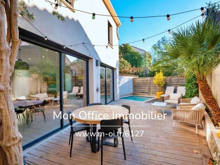 Maison Aix-en-Provence - 5 chambres - 160m²