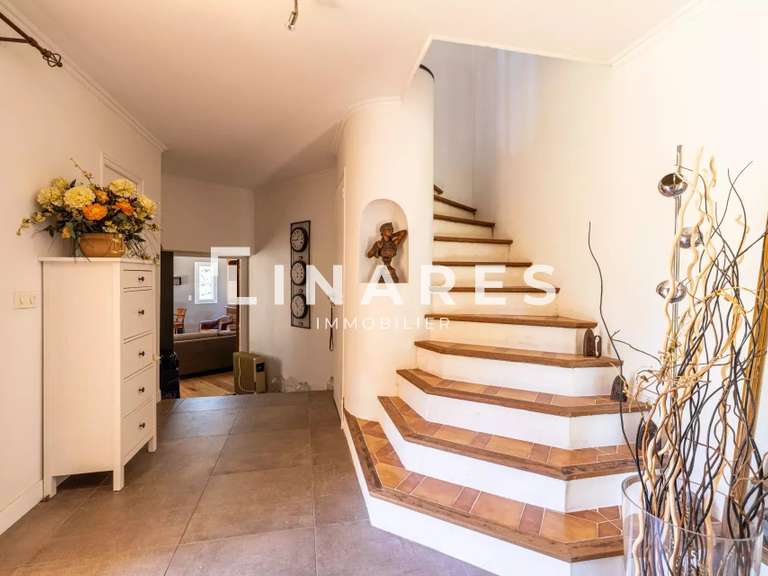 Maison Aix-en-Provence - 4 chambres - 162m²