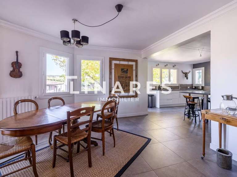 Maison Aix-en-Provence - 4 chambres - 162m²