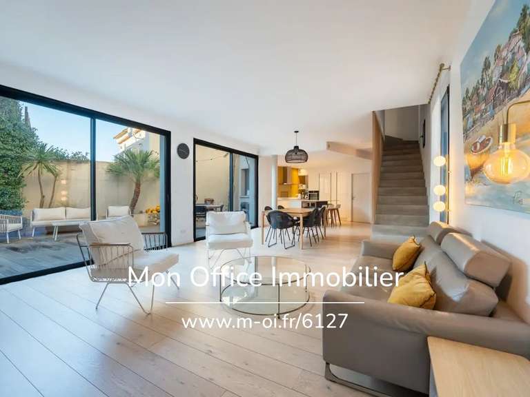 Maison Aix-en-Provence - 5 chambres - 160m²