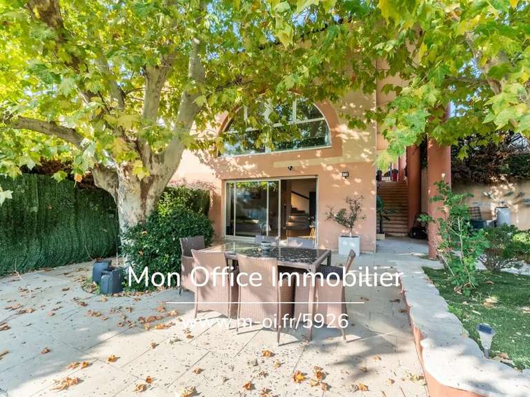 Maison Aix-en-Provence - 4 chambres - 82m²