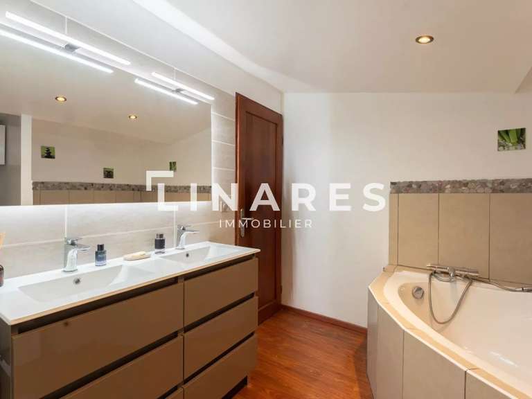 Maison Aix-en-Provence - 6 chambres - 189m²