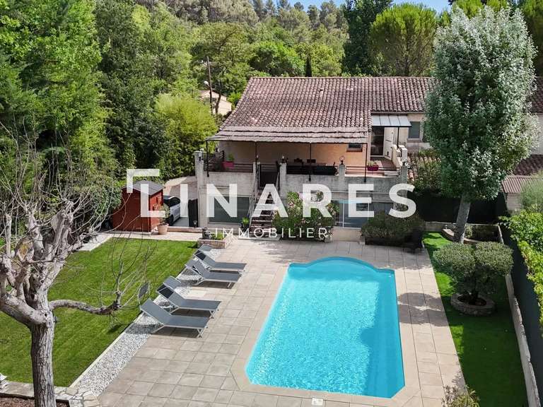 Maison Aix-en-Provence - 6 chambres - 189m²