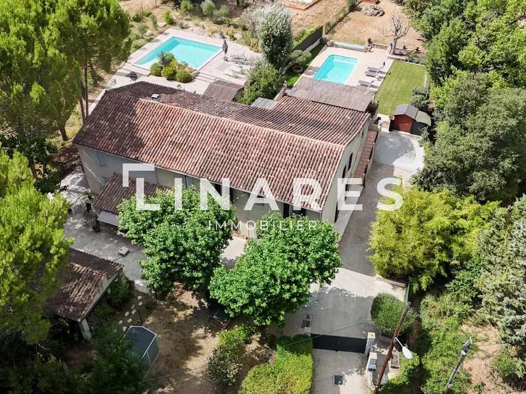 Maison Aix-en-Provence - 6 chambres - 189m²