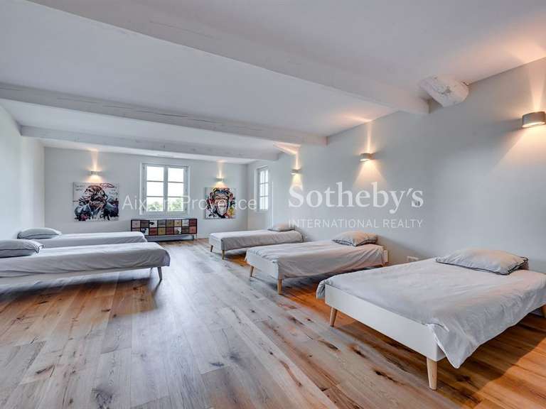 Maison Aix-en-Provence - 7 chambres - 670m²