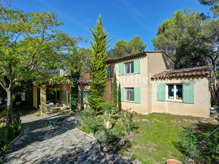 Maison Aix-en-Provence - 5 chambres - 220m²