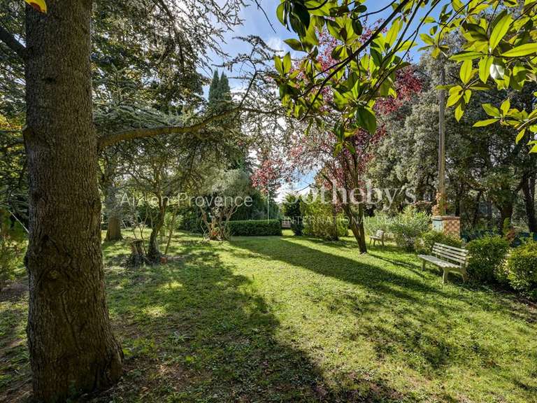 Maison Aix-en-Provence - 5 chambres - 220m²